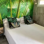 Апартаменты Neptuno Beachfront Марбелья