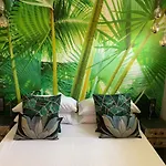 Neptuno Beachfront Марбелья