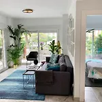 Апартаменты Neptuno Beachfront