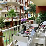 Neptuno Beachfront Апартаменты Марбелья