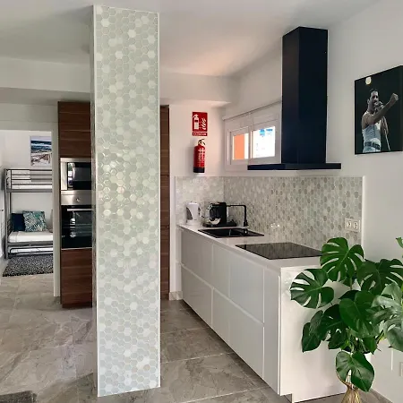 Neptuno Beachfront Lejlighed Marbella