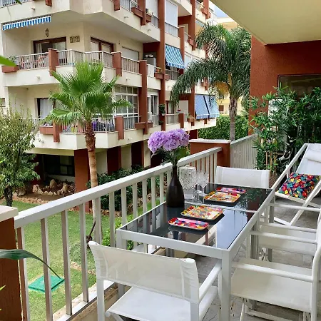 Neptuno Beachfront Appartement Marbella