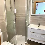 Neptuno Beachfront Apartment Marbella