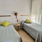 Neptuno Beachfront Apartment *