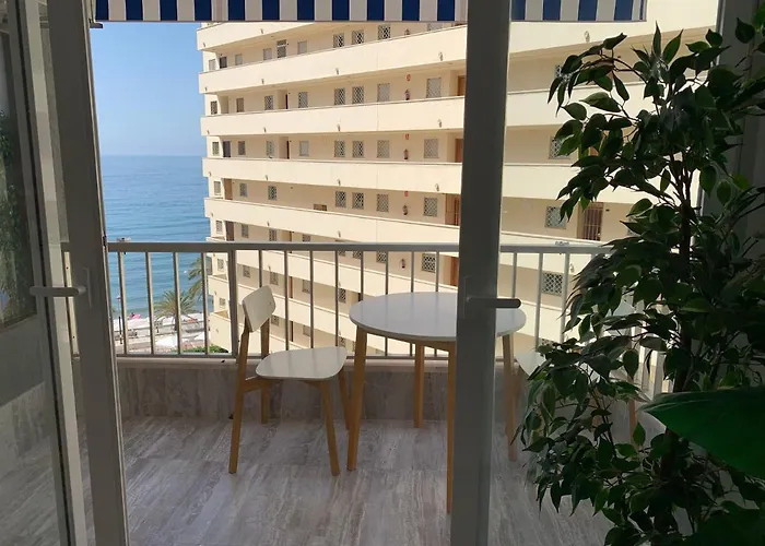 Neptuno Beachfront דירה *