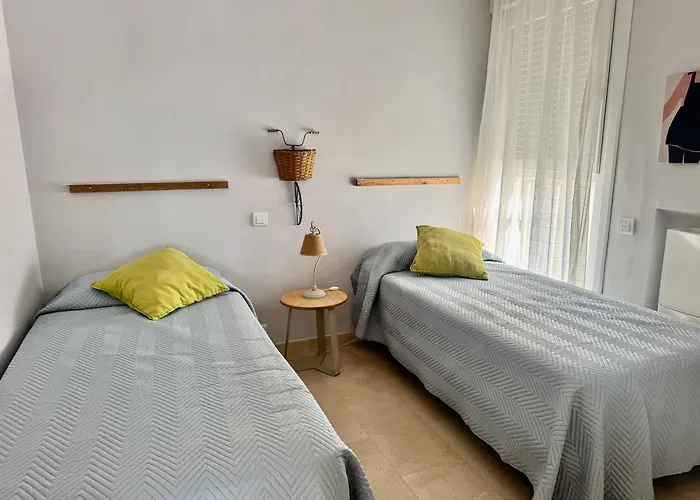 Neptuno Beachfront דירה *